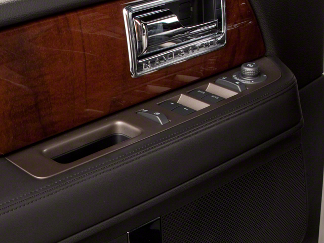 2011 Lincoln Navigator Base