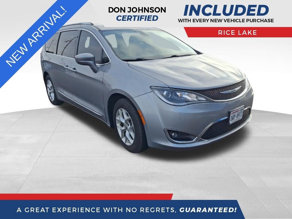 2017 Chrysler Pacifica Touring-L Plus