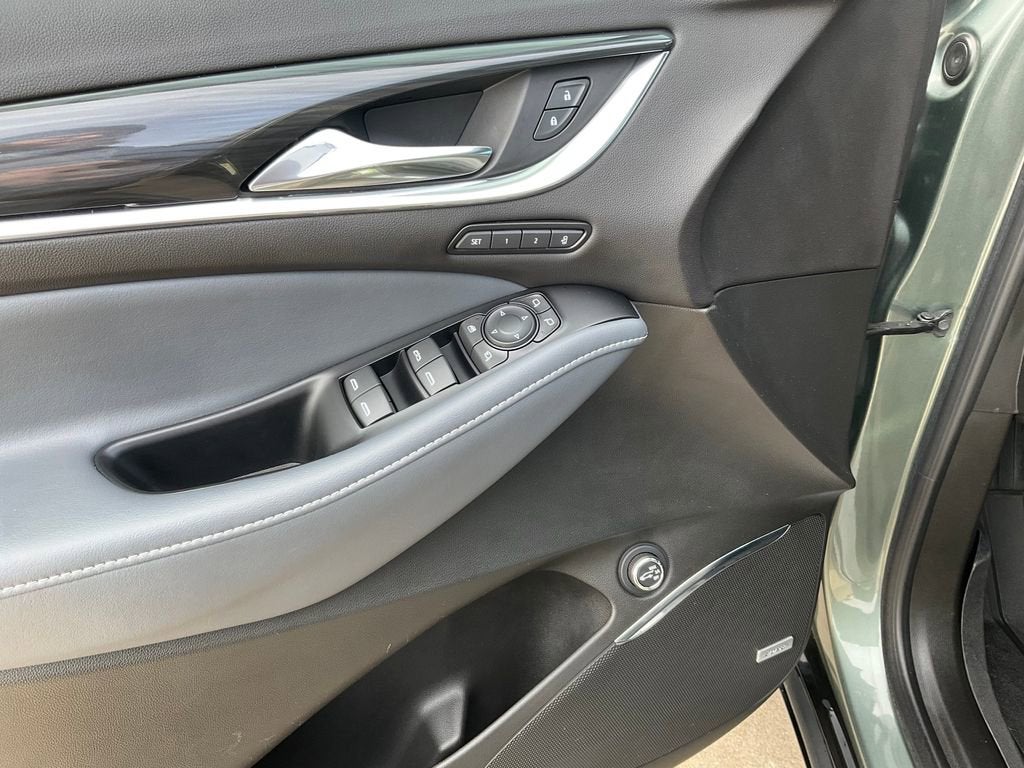 2023 Buick Enclave Premium