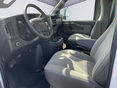2025 GMC Savana Cutaway 3500 1WT