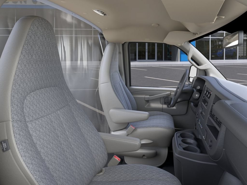 2025 GMC Savana Cutaway 3500 1WT