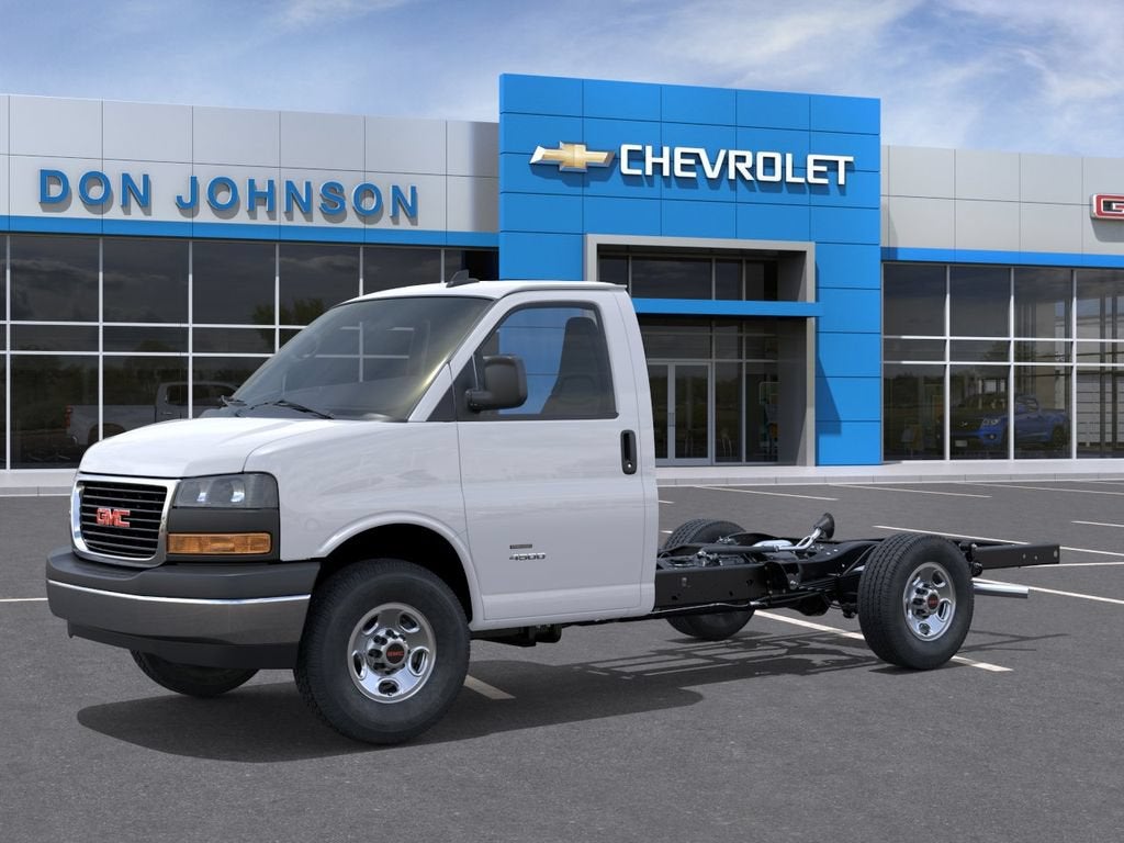 2025 GMC Savana Cutaway 3500 1WT