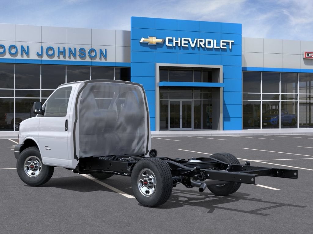 2025 GMC Savana Cutaway 3500 1WT