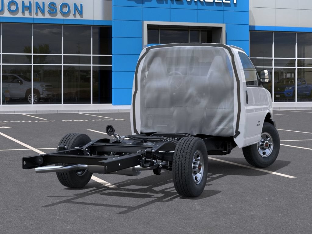 2025 GMC Savana Cutaway 3500 1WT