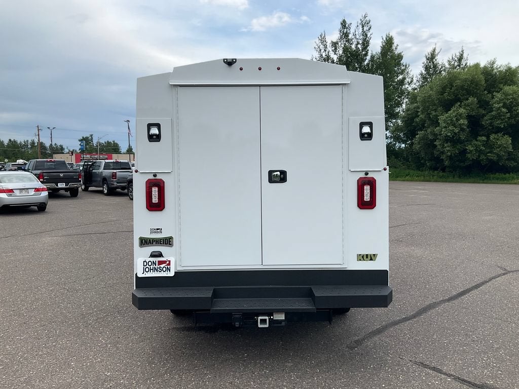 2026 Chevrolet Express Cutaway 3500 1WT
