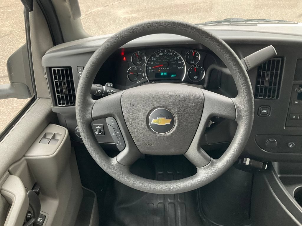 2026 Chevrolet Express Cutaway 3500 1WT