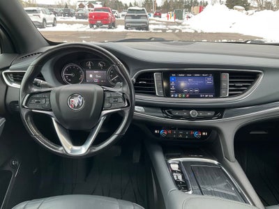 2022 Buick Enclave Essence