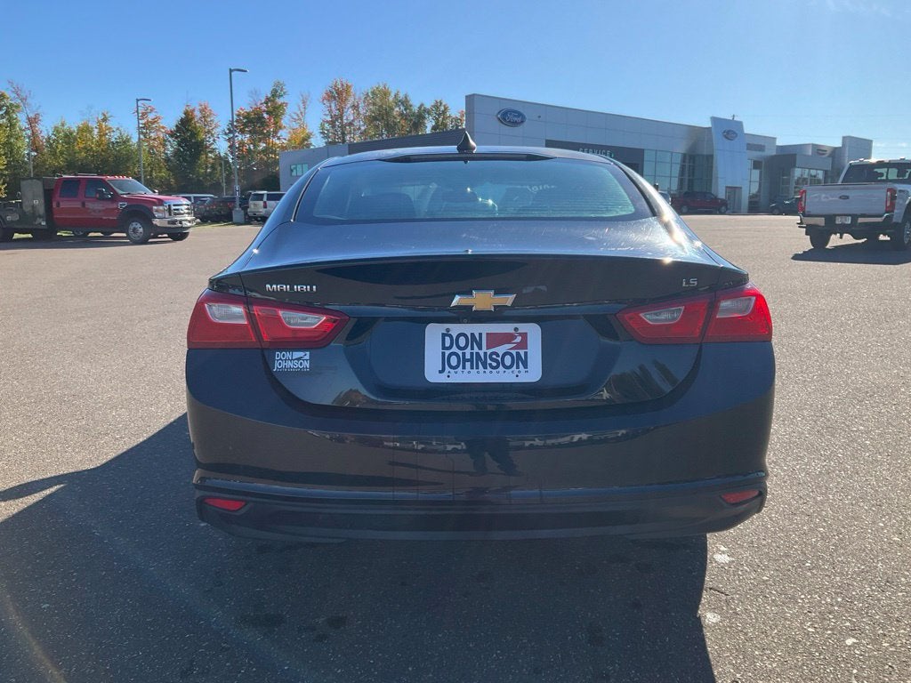 2016 Chevrolet Malibu LS 1LS