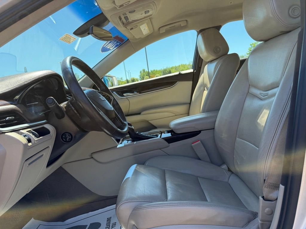 Used 2017 Cadillac XTS Luxury with VIN 2G61M5S32H9161600 for sale in Ladysmith, WI