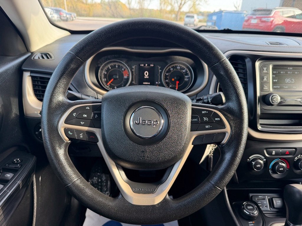 2016 Jeep Cherokee Sport