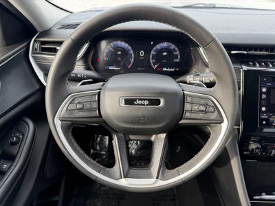 2023 Jeep Grand Cherokee L Laredo 4x4