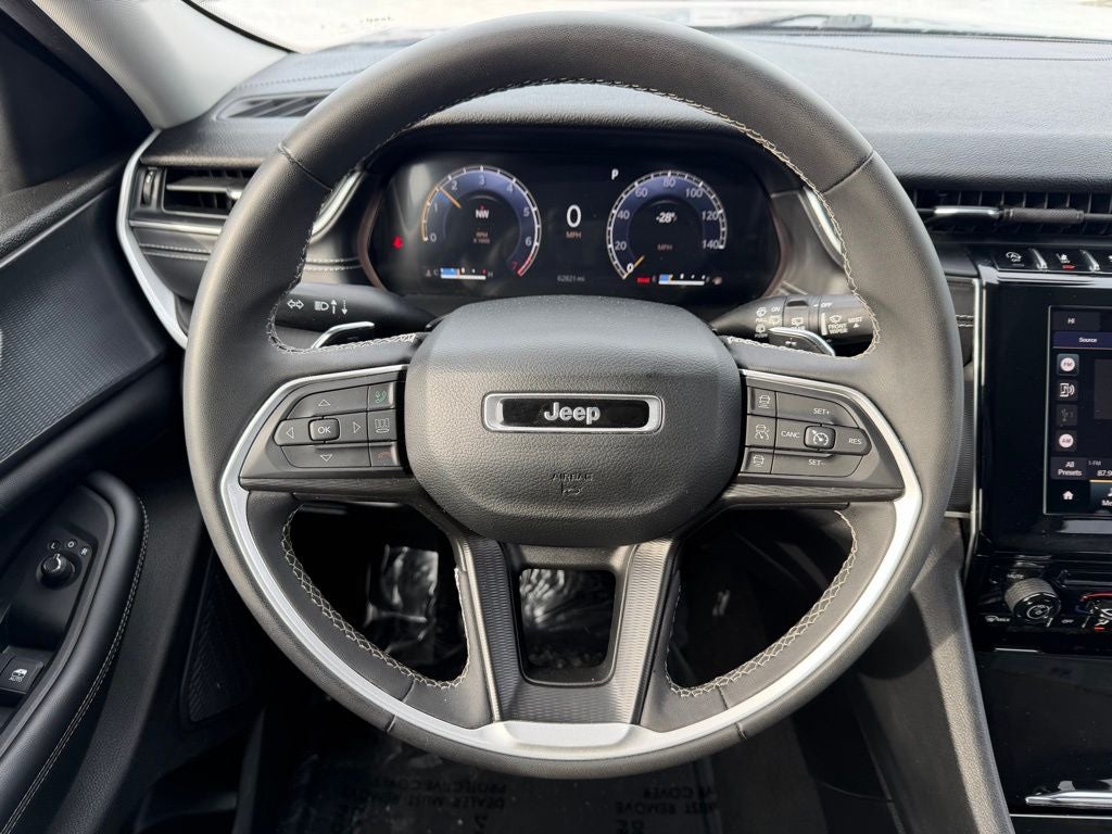 2023 Jeep Grand Cherokee L Laredo 4x4