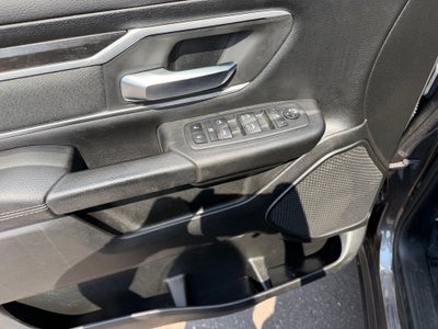 2020 RAM 1500 Big Horn Crew Cab 4x4 5'7' Box