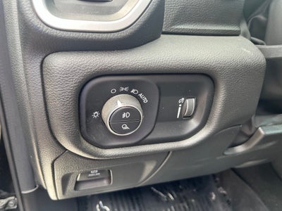 2023 RAM 1500 Big Horn Crew Cab 4x4 5'7' Box