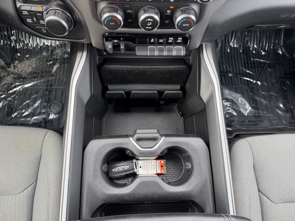 2021 RAM 1500 Big Horn Crew Cab 4x4 5'7' Box