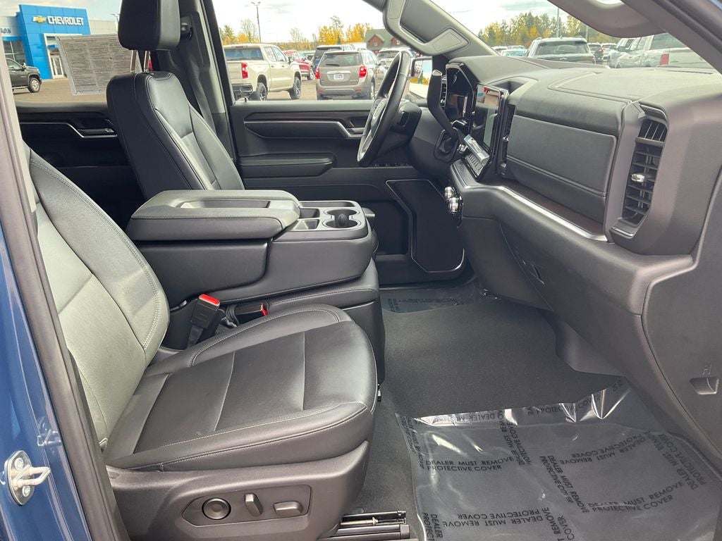 2024 GMC Sierra 1500 4WD Crew Cab Short Box SLT