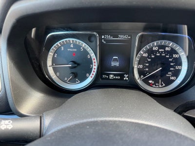 2017 Nissan TITAN SV