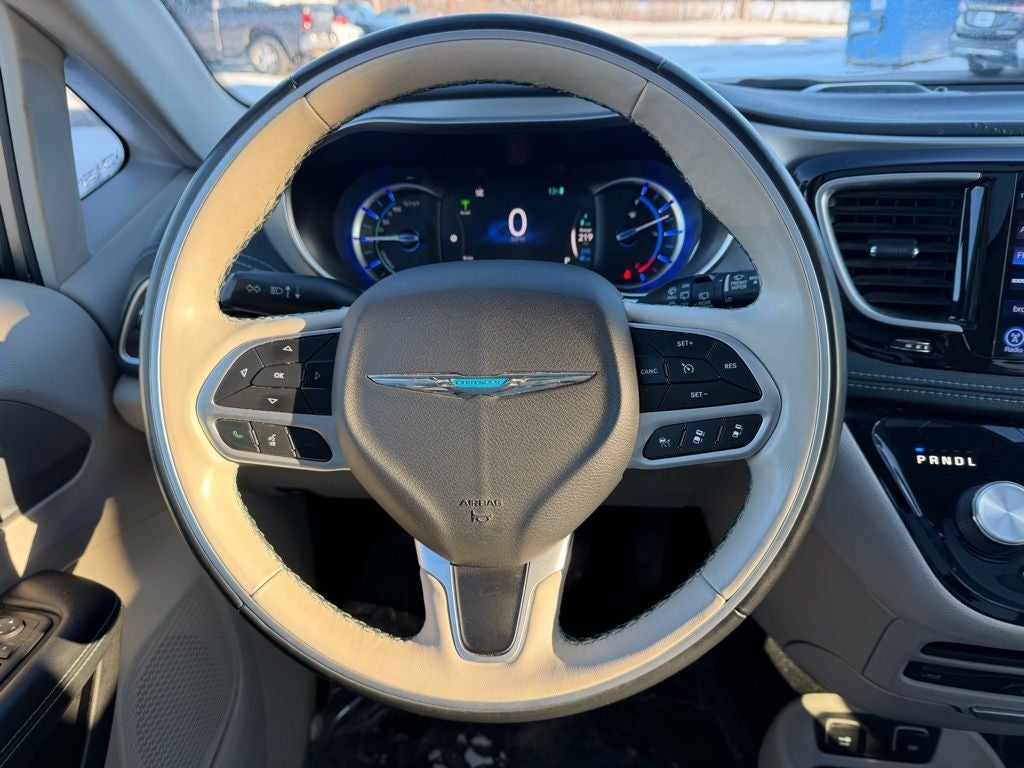 2017 Chrysler Pacifica Hybrid Platinum
