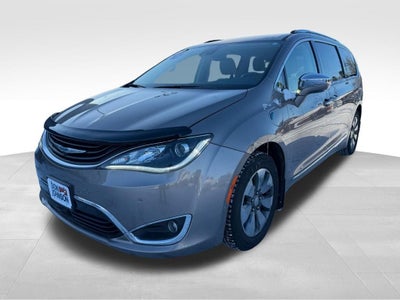 2017 Chrysler Pacifica Hybrid Platinum