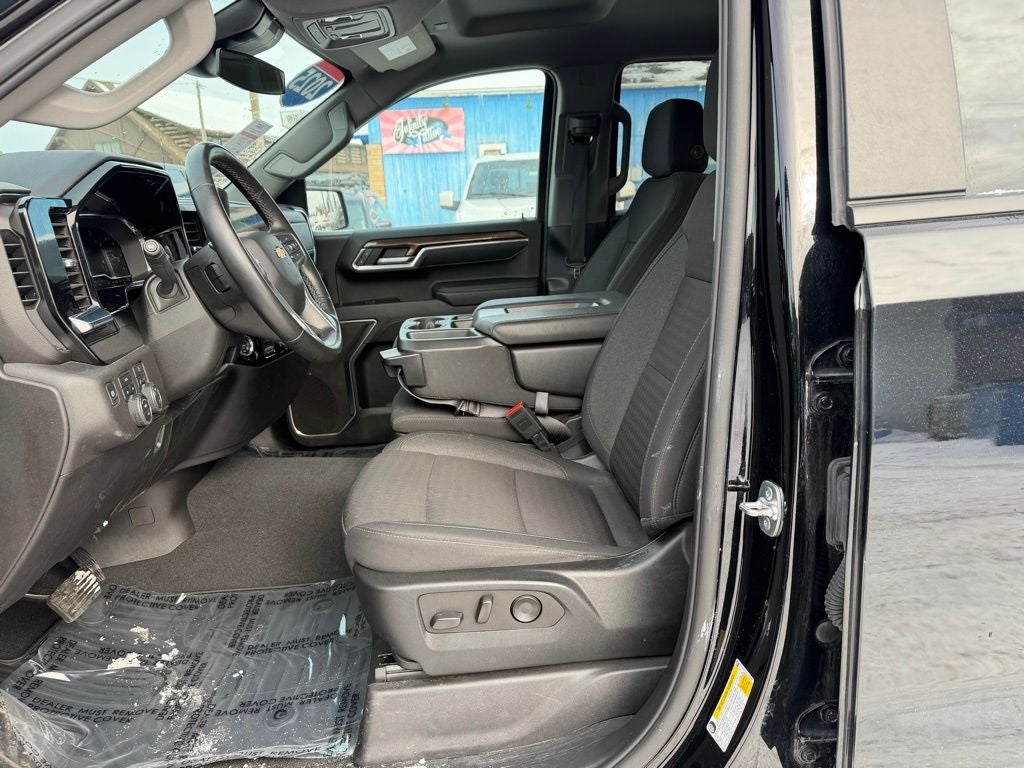 2025 Chevrolet Silverado 1500 4WD Crew Cab Standard Bed LT