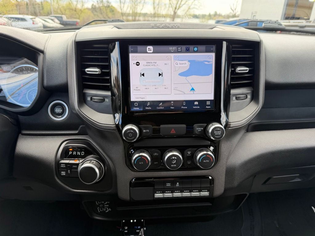 2022 RAM 2500 Tradesman Regular Cab 4x4 8' Box