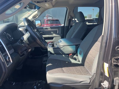 2017 RAM 1500 Big Horn Crew Cab 4x4 5'7' Box